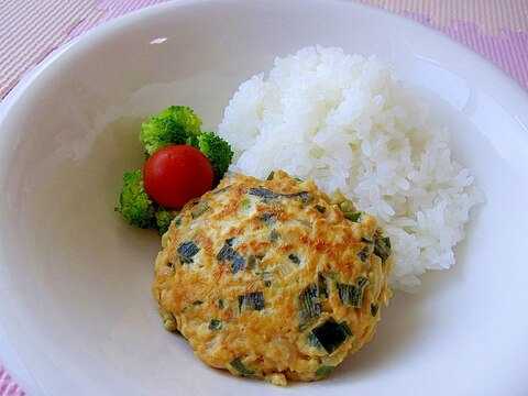 ヘルシー＊簡単＊鶏挽き肉とニラのおから餃子バーグ